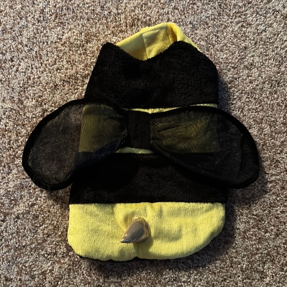 Bumble Bee Dog Halloween Costume. Size Small - Picture 2 of 5